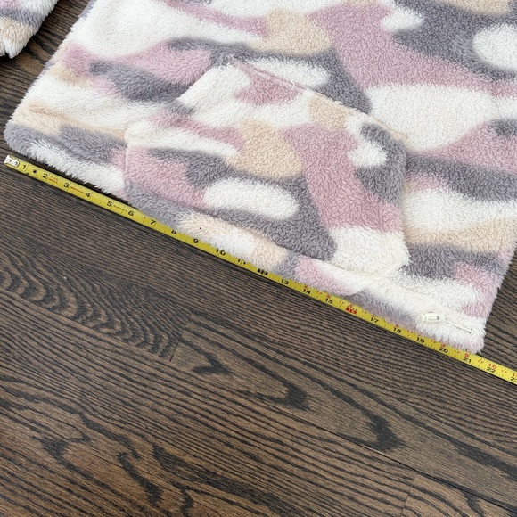 SO Supercozy Sherpa Quarter Zip Camo Pullover - Picture 7 of 12